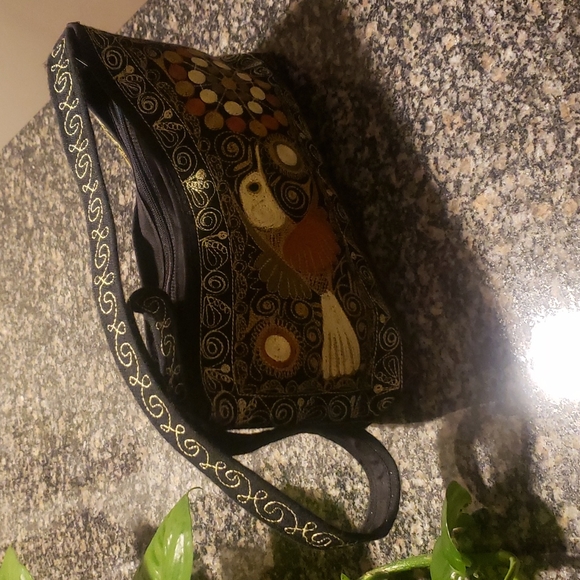 Shoulder Bag - Picture 3 of 8